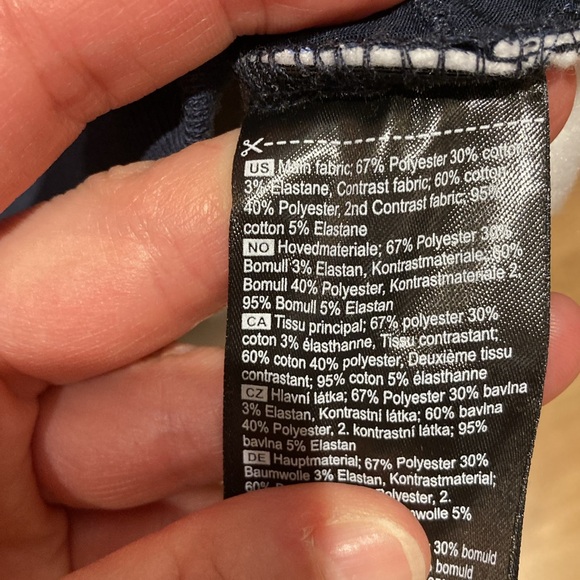 NWOT Kari Traa 1/2 zip pull over. Size S - Picture 11 of 11